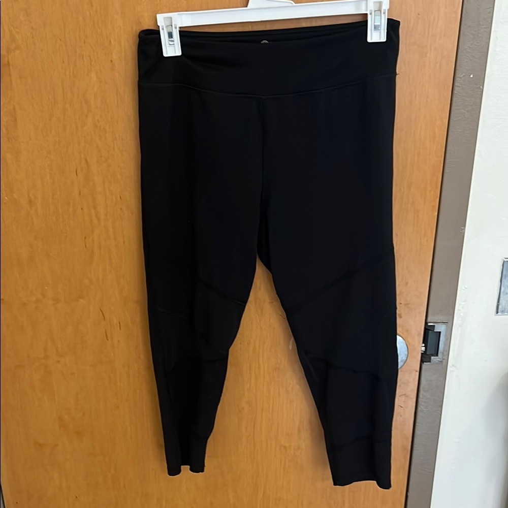 Yoga High Rise Capri Leggings